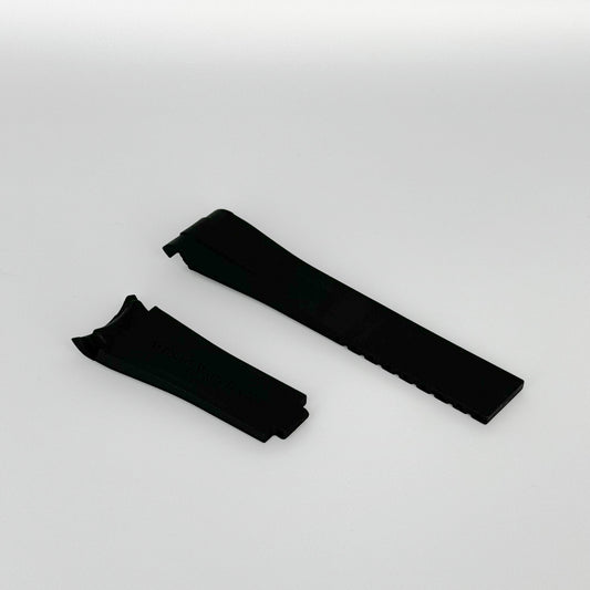 Black rubber watch strap with deployable buckle – Artisan Watch Co.