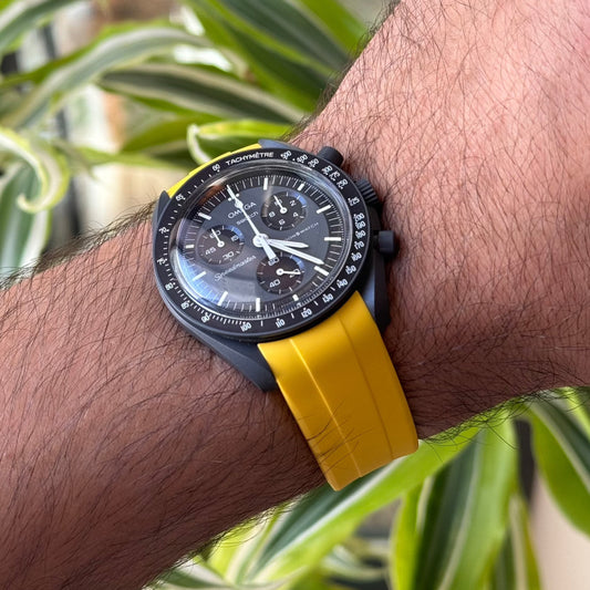 Yellow rubber watch strap, alternate view – Artisan Watch Co.