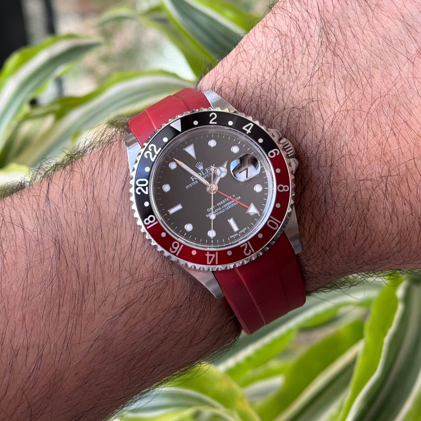 Dark Red rubber watch strap – Artisan Watch Co.