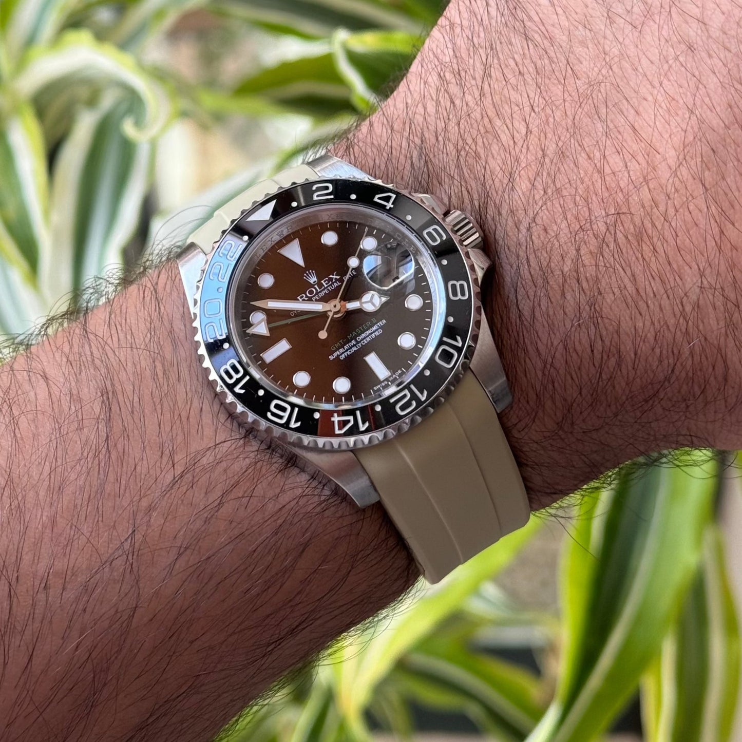Beige rubber watch strap – Artisan Watch Co.