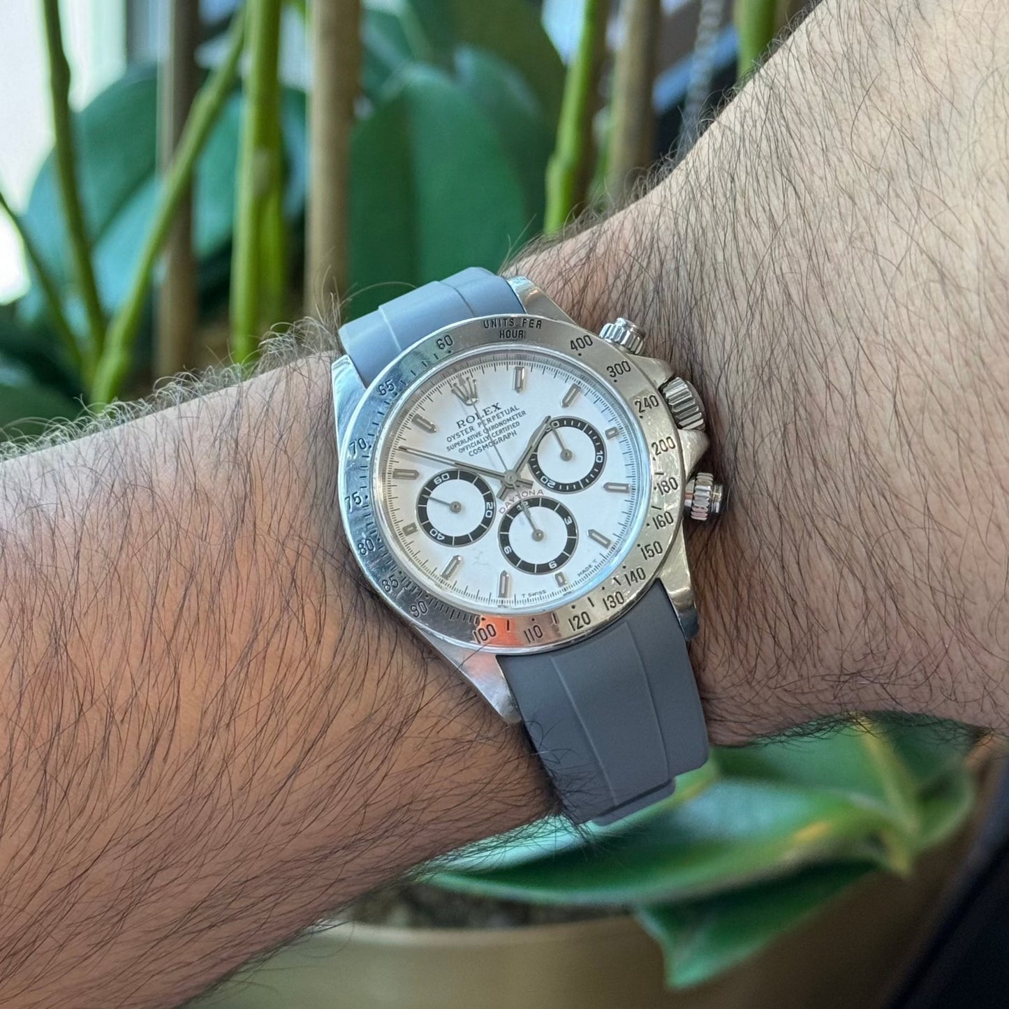 Grey rubber watch strap – Artisan Watch Co.