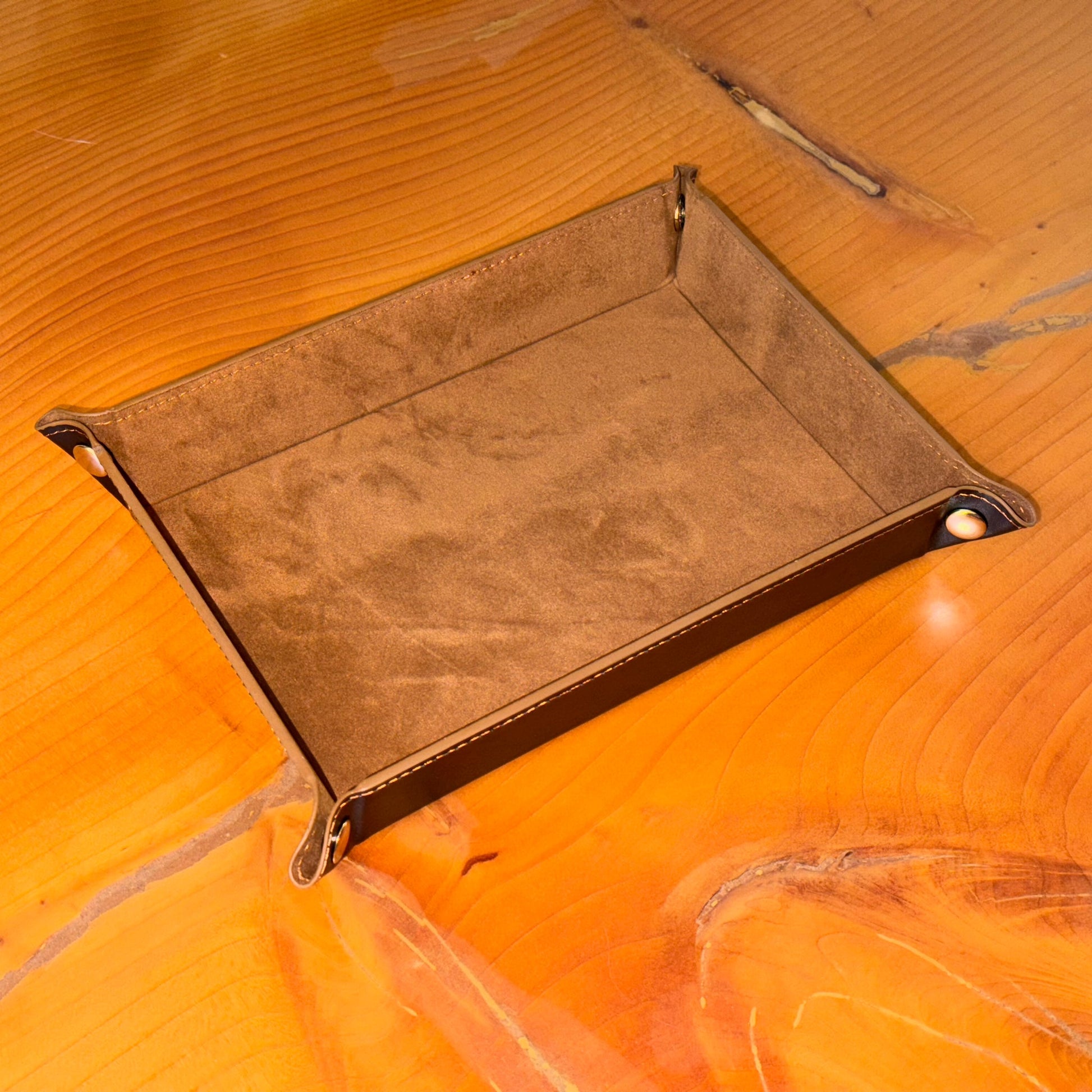 Brown leather valet tray – Artisan Watch Co.